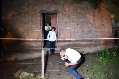 Video: el momento en que la joven que mató a sus dos hijos salta desde el techo
