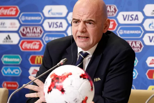 La FIFA propuso jugar un mini Mundial cada dos años