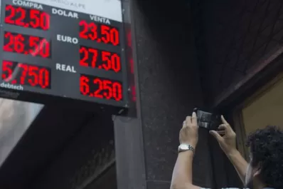 Jueves negro: el dólar esperado a fin de año ya fue superado