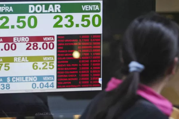 Dólar por arriba de los $ 23: qué dice el Gobierno sobre la fuerte suba
