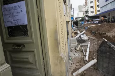 Según la Municipalidad, las obras en la peatonal no motivan la salida de alacranes
