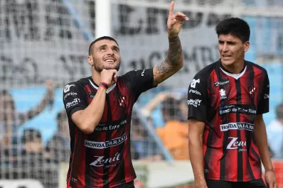 Con dos goles de Ribas, Patronato derrotó a Temperley