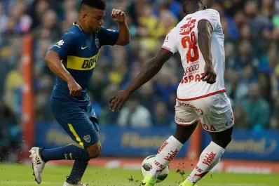 Con Pavón intratable y los goles de Wanchope, Boca quedó más cerca del título