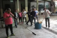 A causa de los alacranes, limpian la escuela Normal y las clases se reanudarán mañana