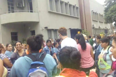 La oposición evalúa si acepta el veto de Sánchez o insiste con limitar el Pacto Social