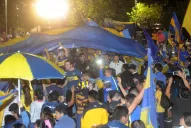 Los hinchas de Boca celebran el bicampeonato en la plaza Independencia