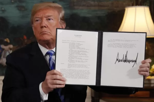 Trump rompe el pacto nuclear con Irán y le impone sanciones