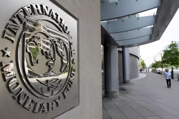 Dujovne llegó a Estados Unidos: así serán las negociaciones con el  FMI