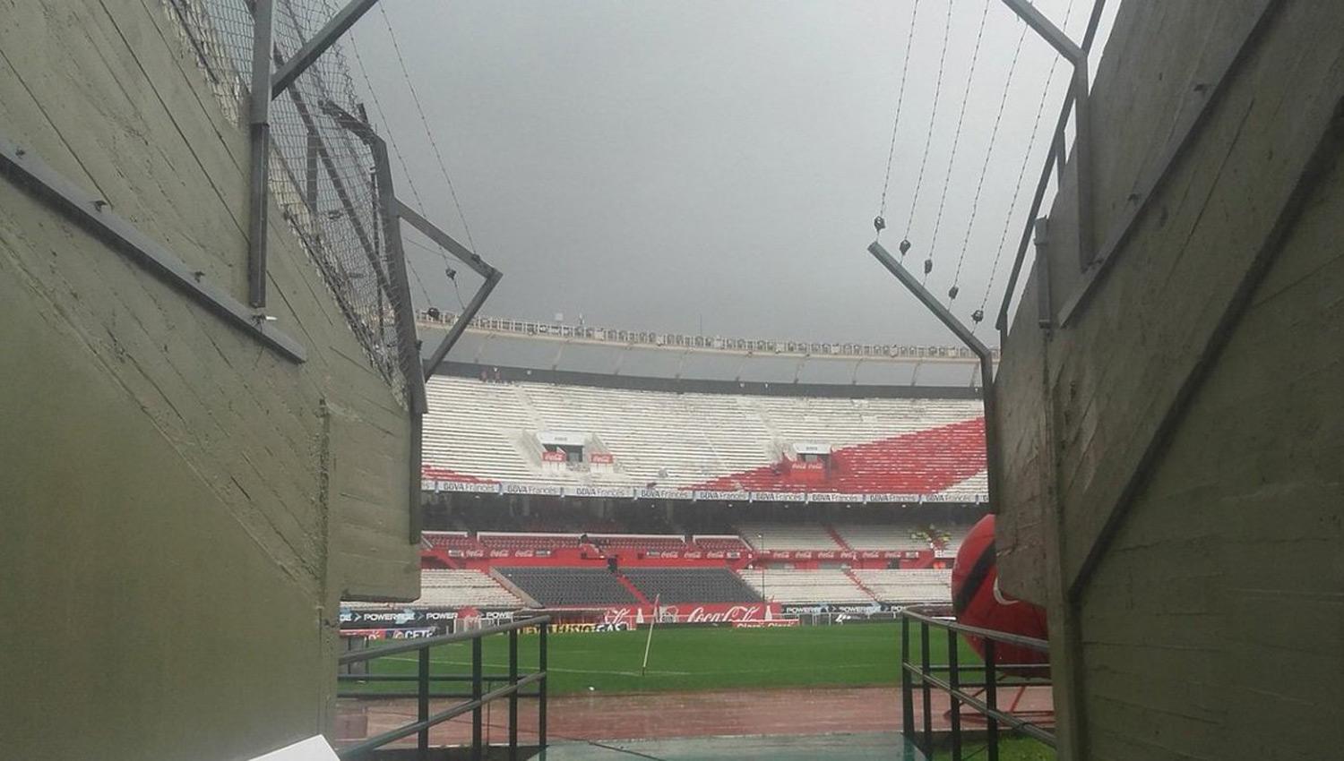 SUSPENDIDO. El partido entre River y Estudiantes en el estadio Monumental no se jugará a causa de las condiciones climáticas. (FOTO DE PASIÓN DEPORTIVA)