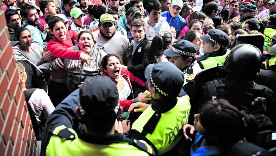 Una pelea política tiene en vilo a 800 municipales en Concepción
