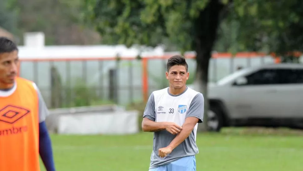 PARTIDO ESPECIAL. Romero, de 17 años, es el futbolista más joven de la delegación que visitará esta noche a Lanús. la gaceta /foto de héctor peralta 