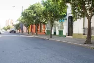 Una banda de adolescentes está en la mira por el robo del auto con un niño en su interior