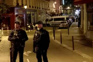 Un hombre con un cuchillo causó pánico en París