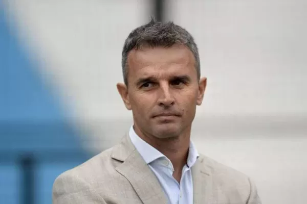 Lavallén, ex DT de Atlético, se fue de Belgrano y generó bronca entre los Piratas