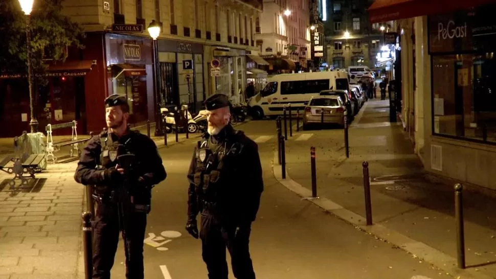CONMOCIÓN. La Policía cerró la zona del ataque del supuesto terrorista. Reuters