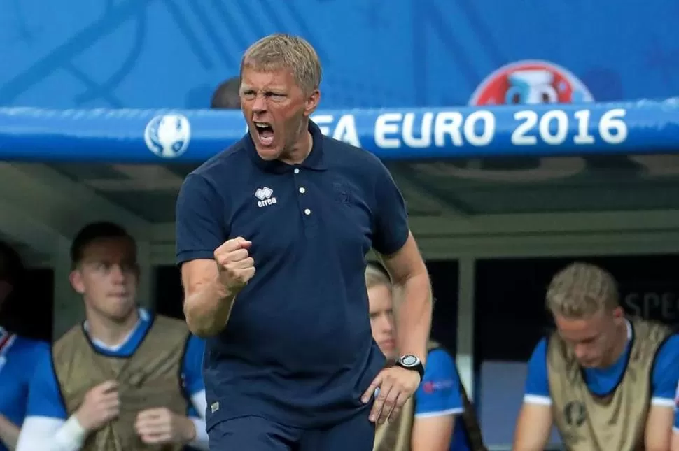 EL DT. Hallgrimsson sueña que Islandia pase a los octavos de final.   