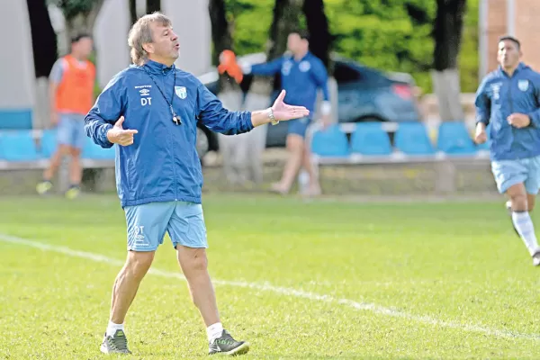 Zielinski: “jugamos 20.000 finales con la cabeza”