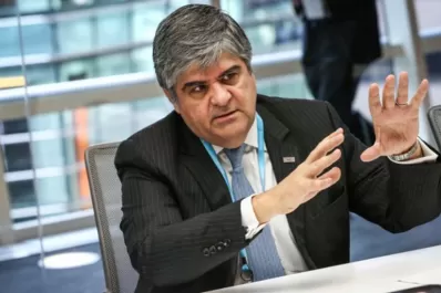 El presidente de YPF consideró muy acertada la decisión de sostener el precio de los combustibles