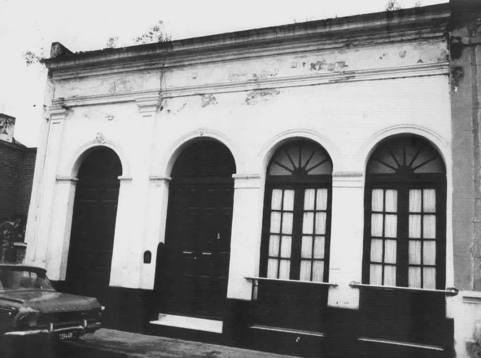 CASA DE JOSÉ POSSE. En esta vivienda de San Lorenzo 346 falleció en 1906 el nonagenario periodista. La foto se tomó en 1975. 