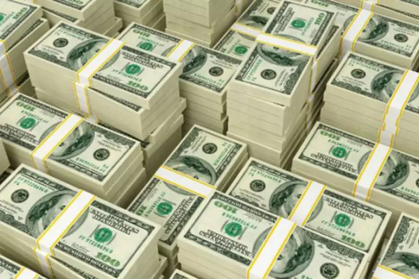 El Banco Central ofertó U$S 5.000 millones para evitar que el dólar traspase la barrera de los $ 25