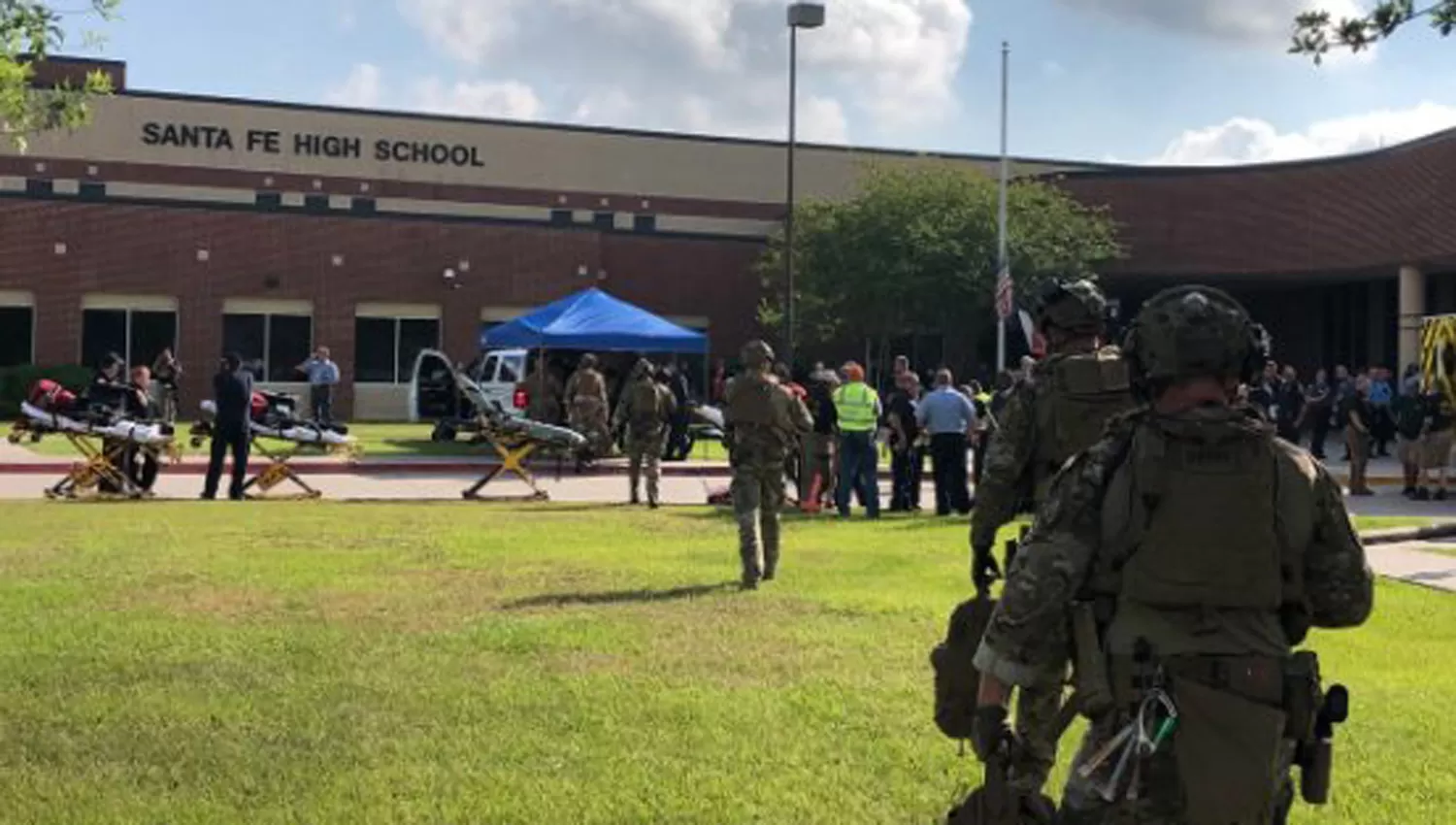DOLOR. El tiroteo tuvo lugar en una escuela secundaria en el sur de Houston, Texas. (FOTO DE UNIVISIÓN) 