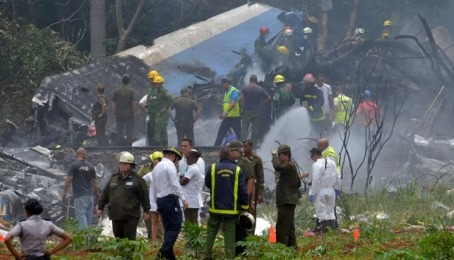 TRAGEDIA. El avión cayó pasado el mediodía en Cuba. FOTO TOMADA DE ELCOMERCIO.PE
