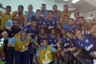 Video: festejo y dedicatoria en el vestuario de Atlético luego del pase a octavos