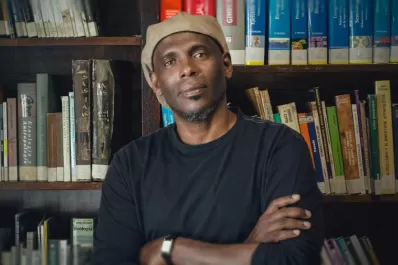 Mayo de las Letras: la literatura cubana se escribe entre dos mundos