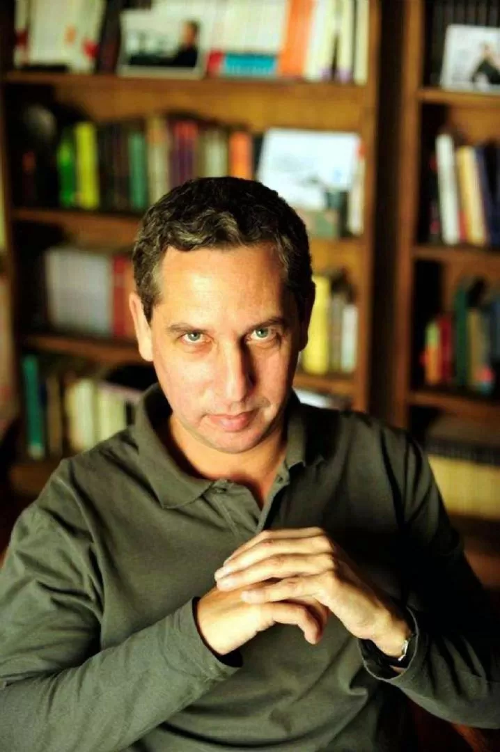  GUILLERMO MARTÍNEZ.  El escritor participará en la Feria Regional del Libro.
