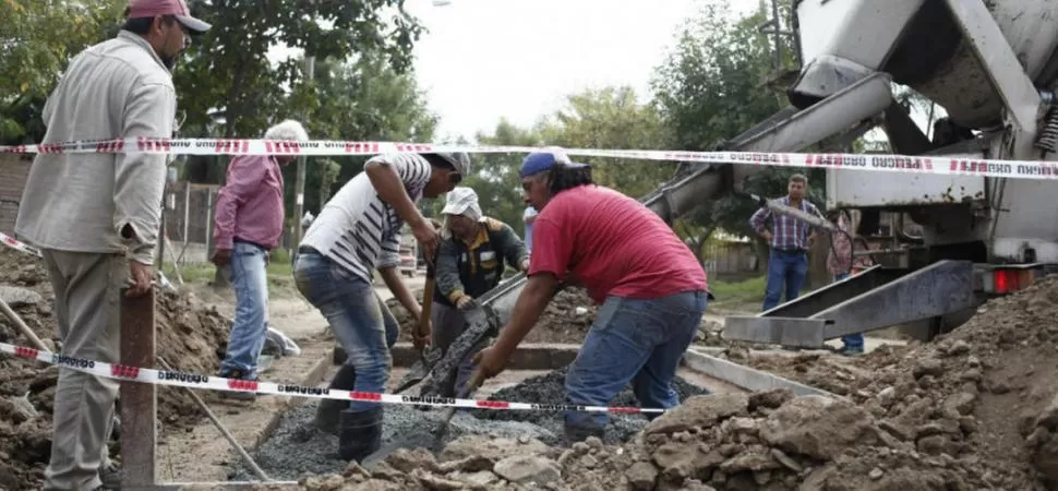 EJECUCIÓN. La contratación directa por $ 4,5 millones es para trabajos de pavimentación en el barrio San Expedito. municipalidad de yerba buena 