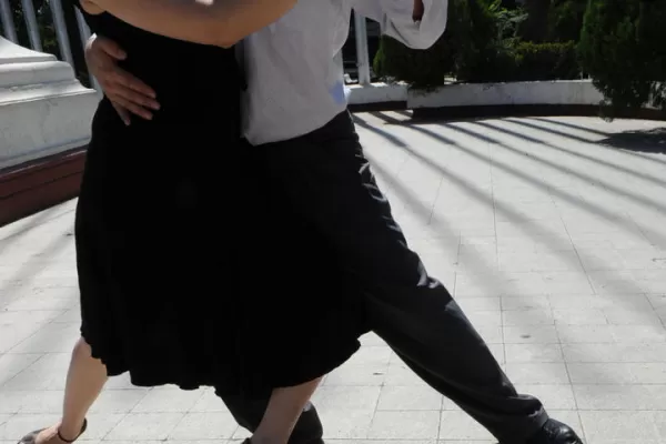 Por qué bailar tango puede salvarte la vida