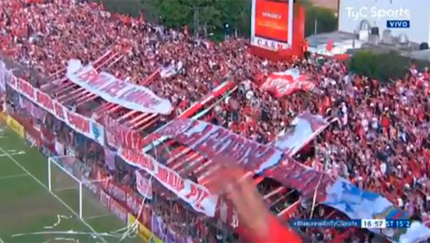 GRAN MARCO. Los hinchas de San Martín coparon el estadio. (CAPTURA DE VIDEO)