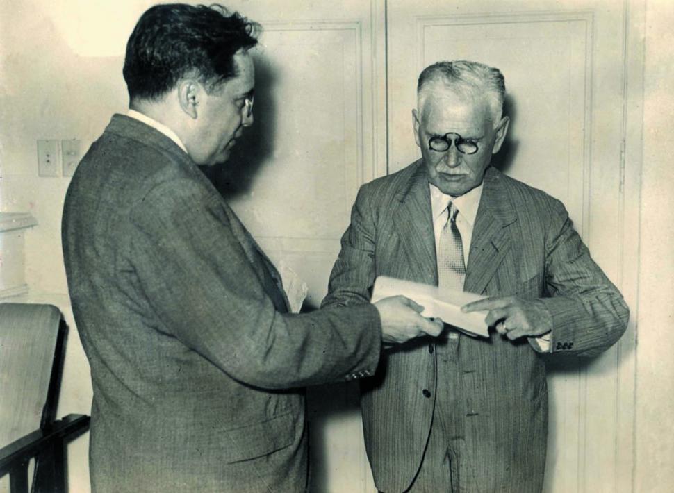 CON EL PRESIDENTE. Torres en 1942, entrevistando al presidente Ramón S. Castillo