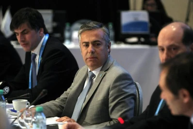 Cornejo propone llegar a un “triple acuerdo”