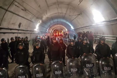 Tensión en Buenos Aires por un conflicto con trabajadores de los subtes