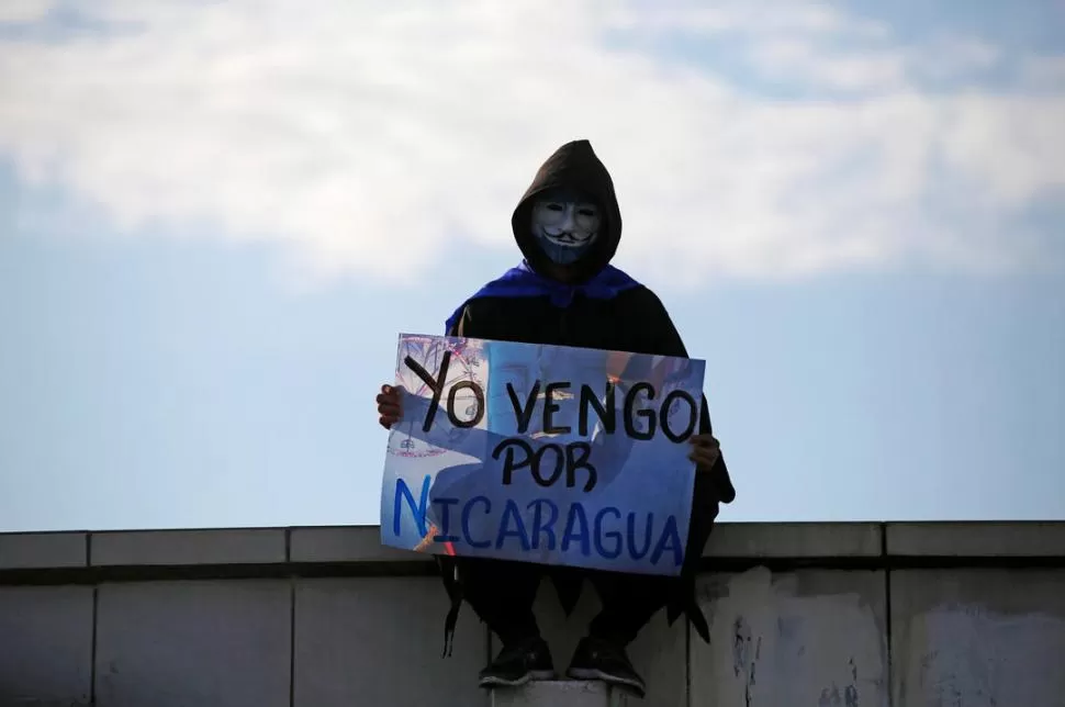 RECLAMO. Los nicarqagüenses no cesan en su reclamo contra Ortega.  Reuters