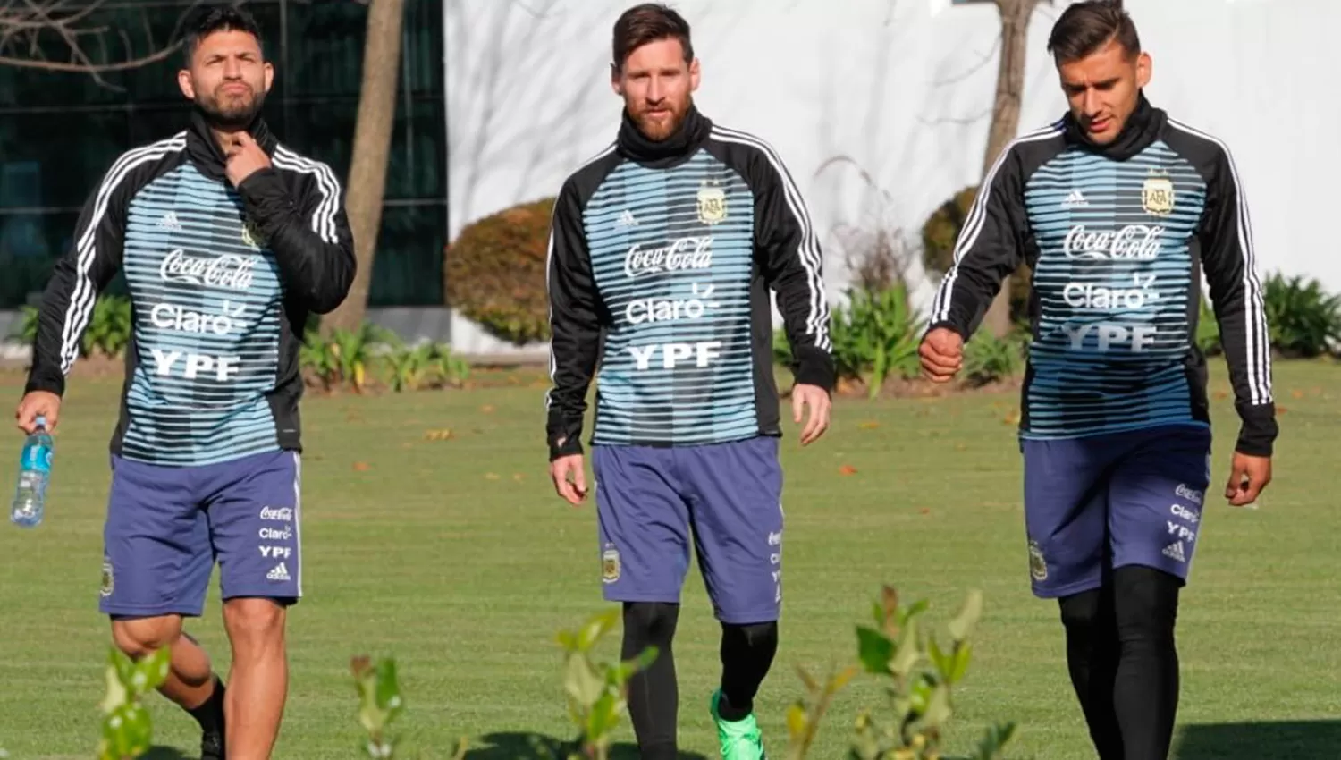 ENTRE LOS ELEGIDOS. Agüero, Messi y Ansaldi. (@Selección)