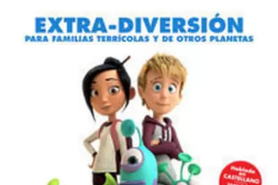 Tres alienígenas adorables y muy divertidos caen en el jardín de la casa de Luis