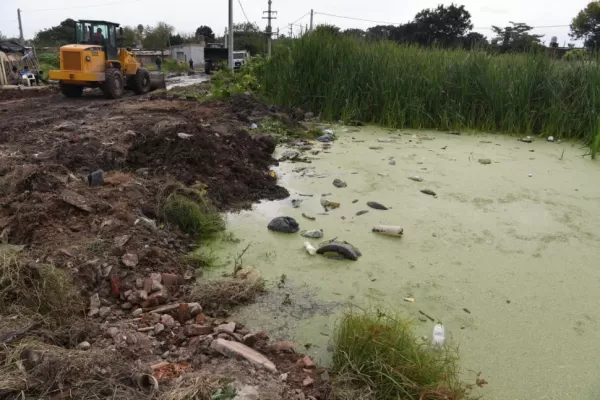El municipio y la SAT acordaron un plan conjunto para sanear una laguna