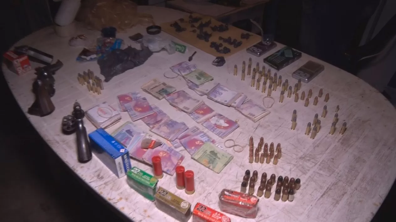 SALDO DEL OPERATIVO. Cocaína, marihuana, armas y más de $ 690.000.