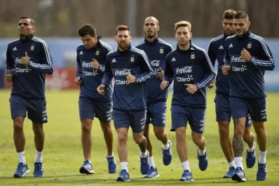 No hay un filtro entre lo que sucede puertas adentro de la Selección y lo que se dice afuera