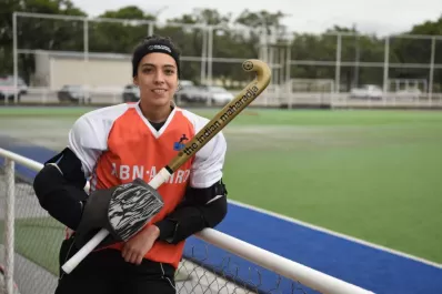 Paulina Carrizo: entre atajadas y canciones