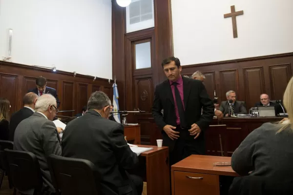 Brito llegó antes que retiraran el cuerpo de Paulina, dijo un testigo