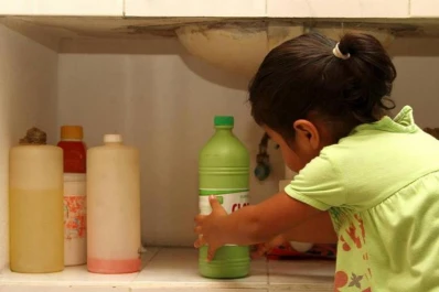 Por qué los chicos pueden intoxicarse en su propia casa