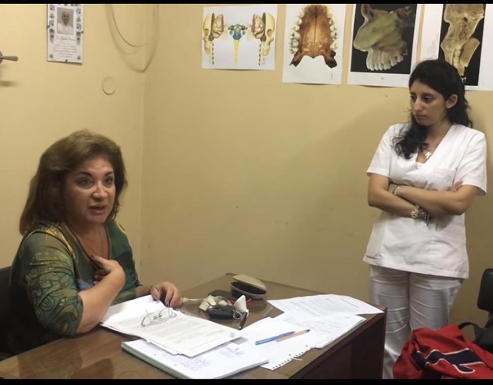 El docente de odontología ya había sido acusado por su hermana