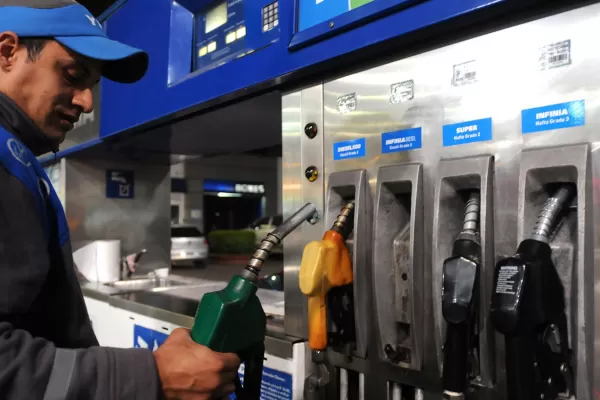 Suspendieron el aumento de los combustibles que estaba previsto desde mañana