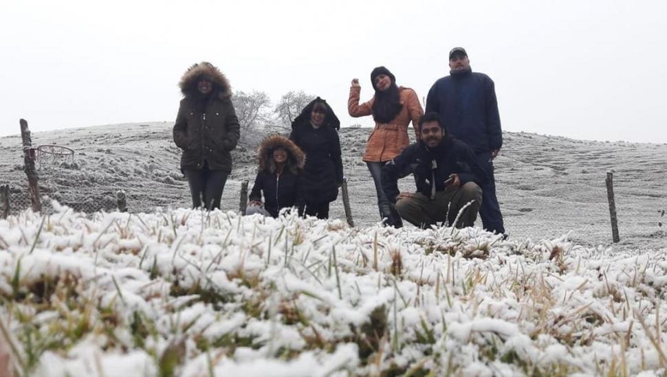 Frío extremo en los Valles: ¿seguirá nevando en Tafí?