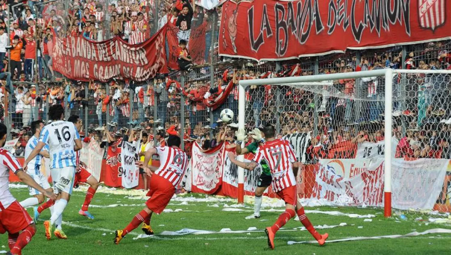 EN EL RECUERDO. San Martín venció a Atlético en La Ciudadela y se quedó con la Copa Bicentenario que disputaron en 2016. (ARCHIVO)