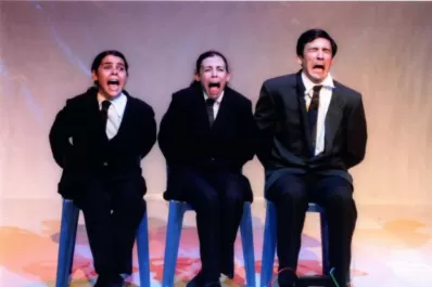 Muchas aventuras y juegos en pocas palabras