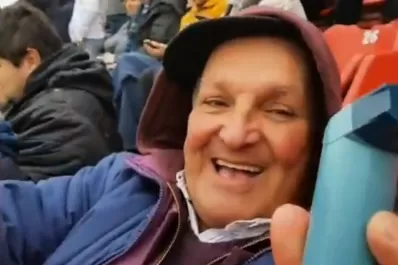 Un hincha de San Martín prevenido: traje dos PAF para este partido